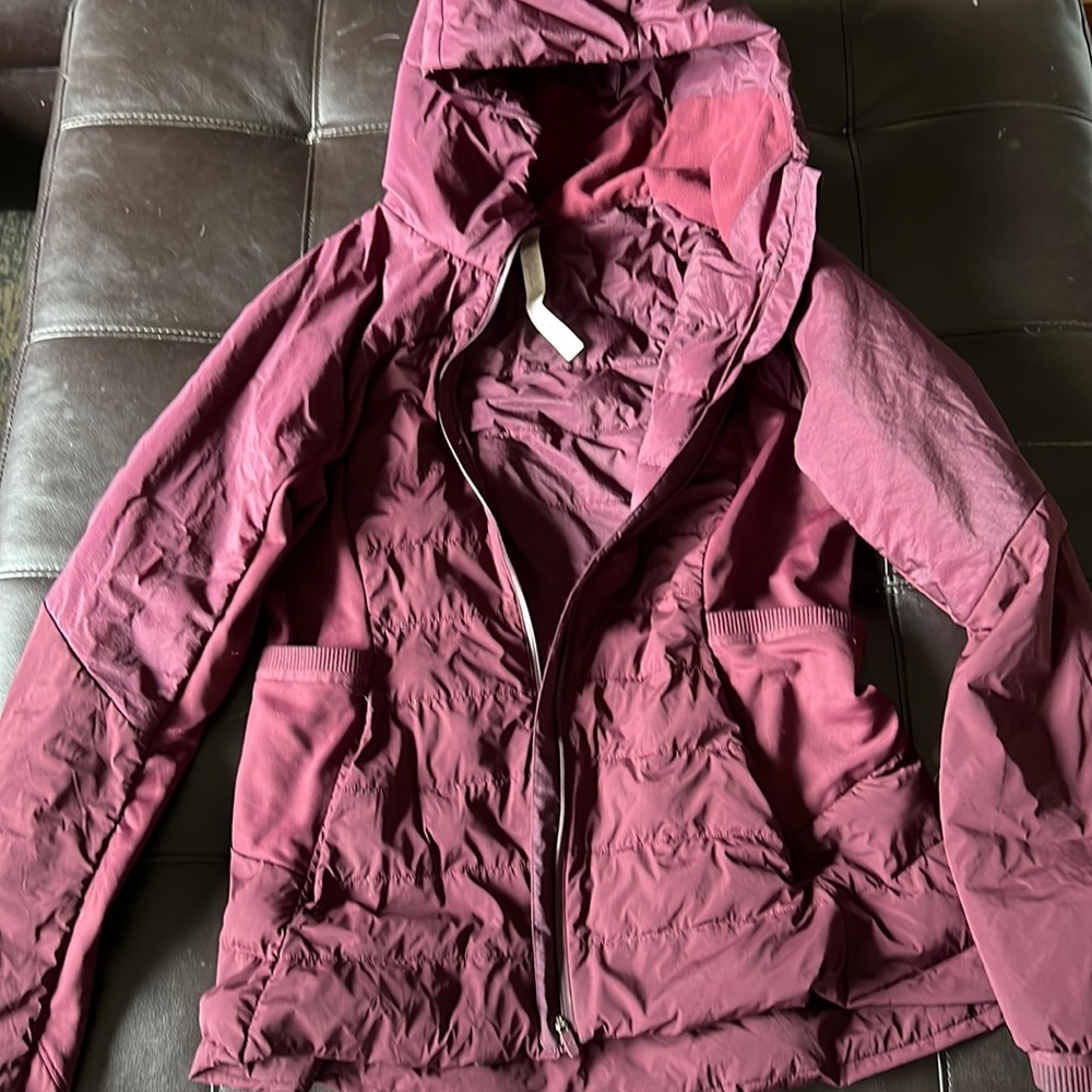 Lululemon jacket maroon size 12 excellent condition